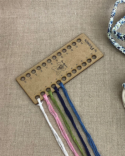 Yarn organizer for embroidery floss - square