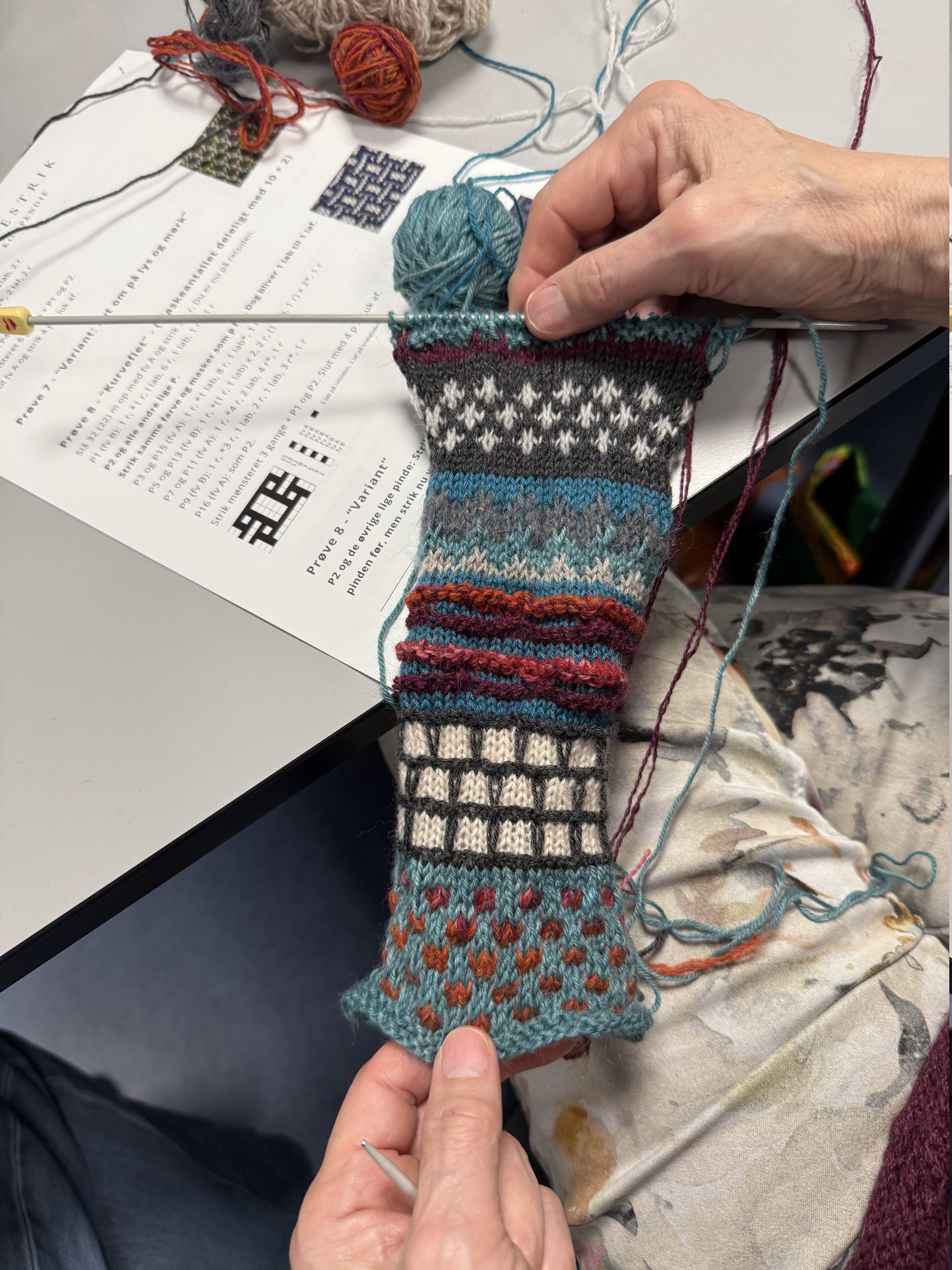 Workshop - "Flerfarvet vævestrik" v/Bettina Holmquist d. 17. oktober - Sæby, Kirke Hyllinge