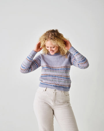 Raglan blouse with dots in Leonora
